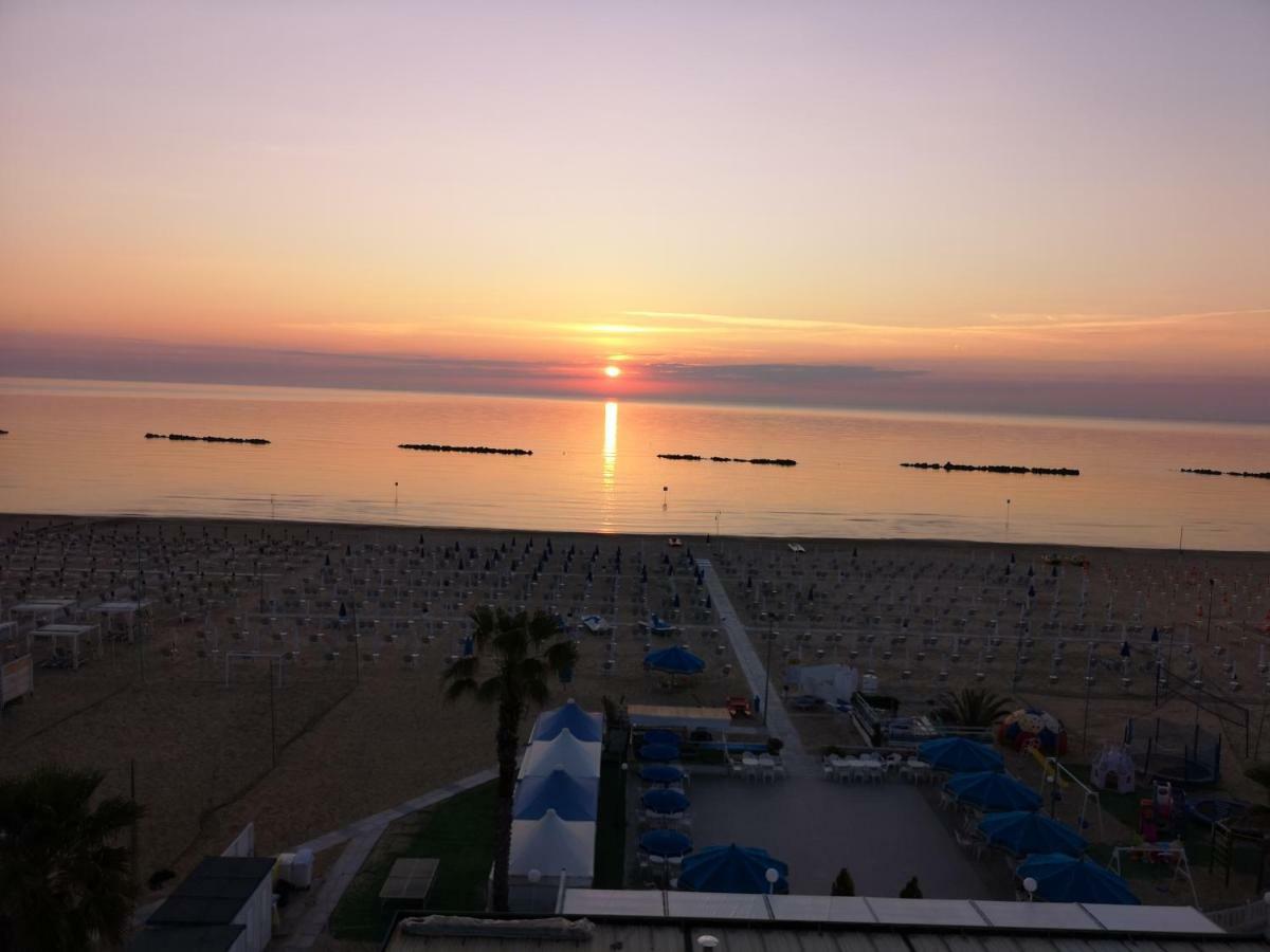 Hotel Palmarosa Roseto Degli Abruzzi Buitenkant foto